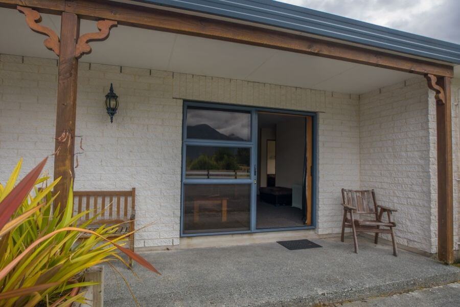 Seating outside 2-bedroom unit at Mt Cook View MOtel in Fox Glacier