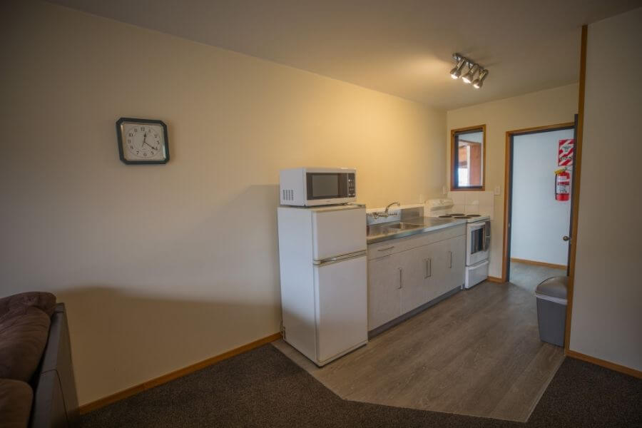 2-bedroom unit kitchen at Mt Cook View Motel in Fox Glacier